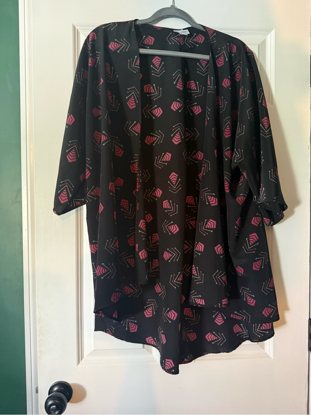 LuLaRoe Black Kimono Top with Pink & Mint Arrow Print